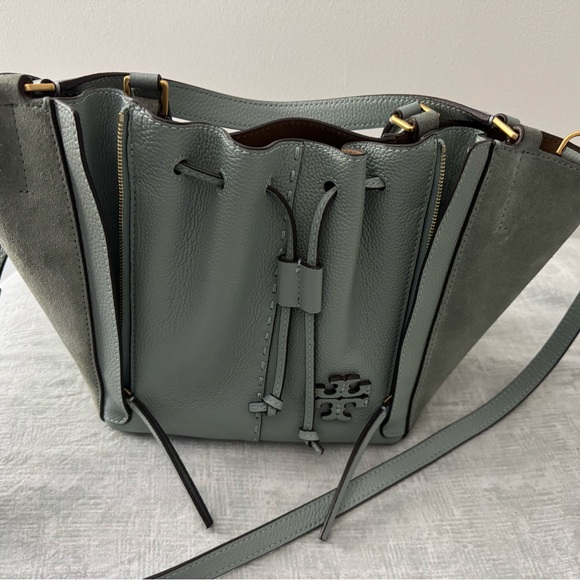 Tory Burch McGraw Dragonfly Bucket Bag - Picture 6 of 9